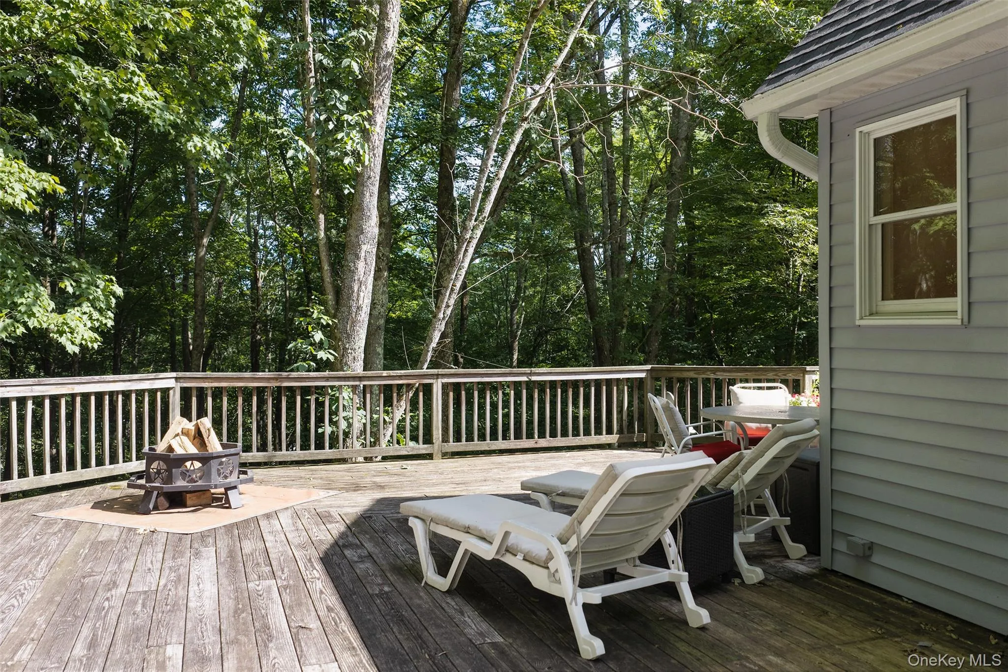 Wrap-around Back Deck Wrap-around Back Deck