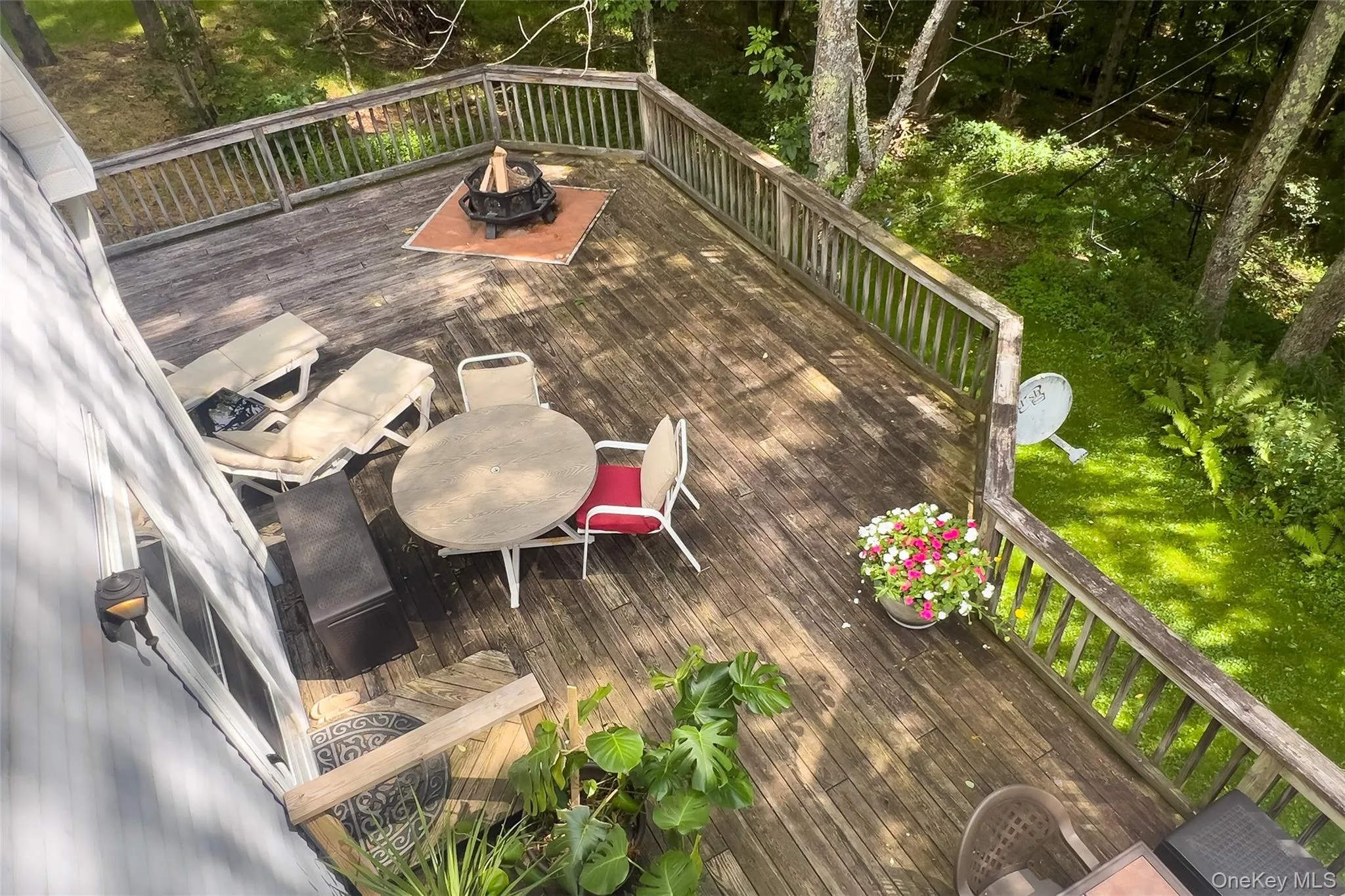 Wrap-around Back Deck Wrap-around Back Deck