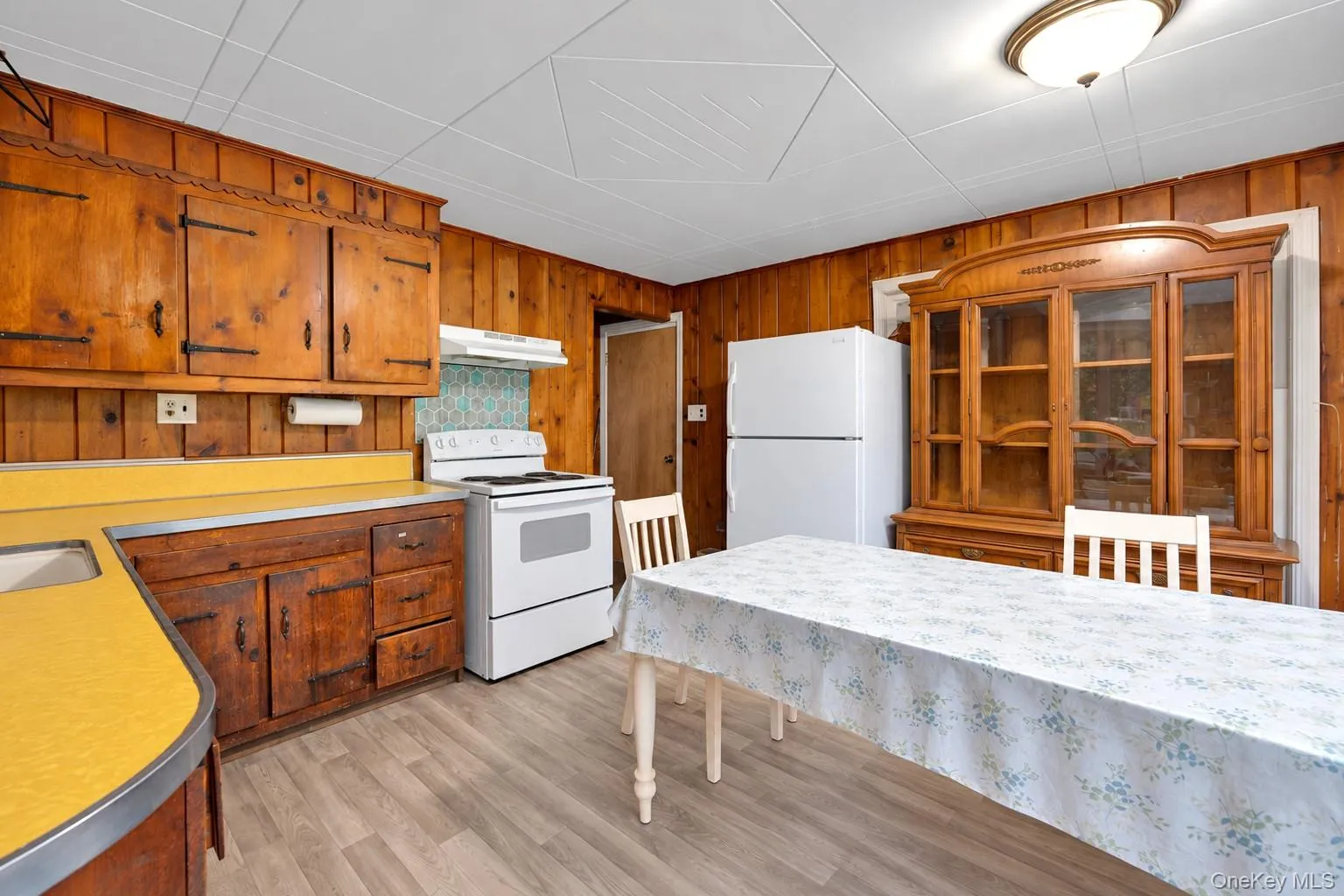 45 Peconic Road, Southampton, NY, 5 Bedrooms Bedrooms, 9 Rooms Rooms,2 BathroomsBathrooms,Residential,For Rent,Peconic,0,1049296 45 Peconic Road, Southampton, NY, 5 Bedrooms Bedrooms, 9 Rooms Rooms,2 BathroomsBathrooms,Residential,For Rent,Peconic,0,1049296
