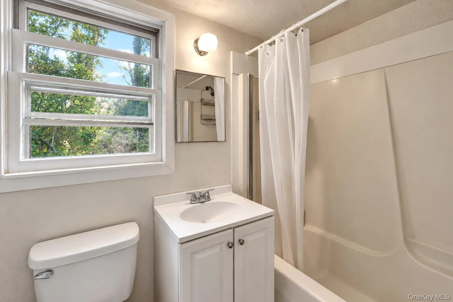 45 Peconic Road, Southampton, NY, 5 Bedrooms Bedrooms, 9 Rooms Rooms,2 BathroomsBathrooms,Residential,For Rent,Peconic,0,1049296 45 Peconic Road, Southampton, NY, 5 Bedrooms Bedrooms, 9 Rooms Rooms,2 BathroomsBathrooms,Residential,For Rent,Peconic,0,1049296
