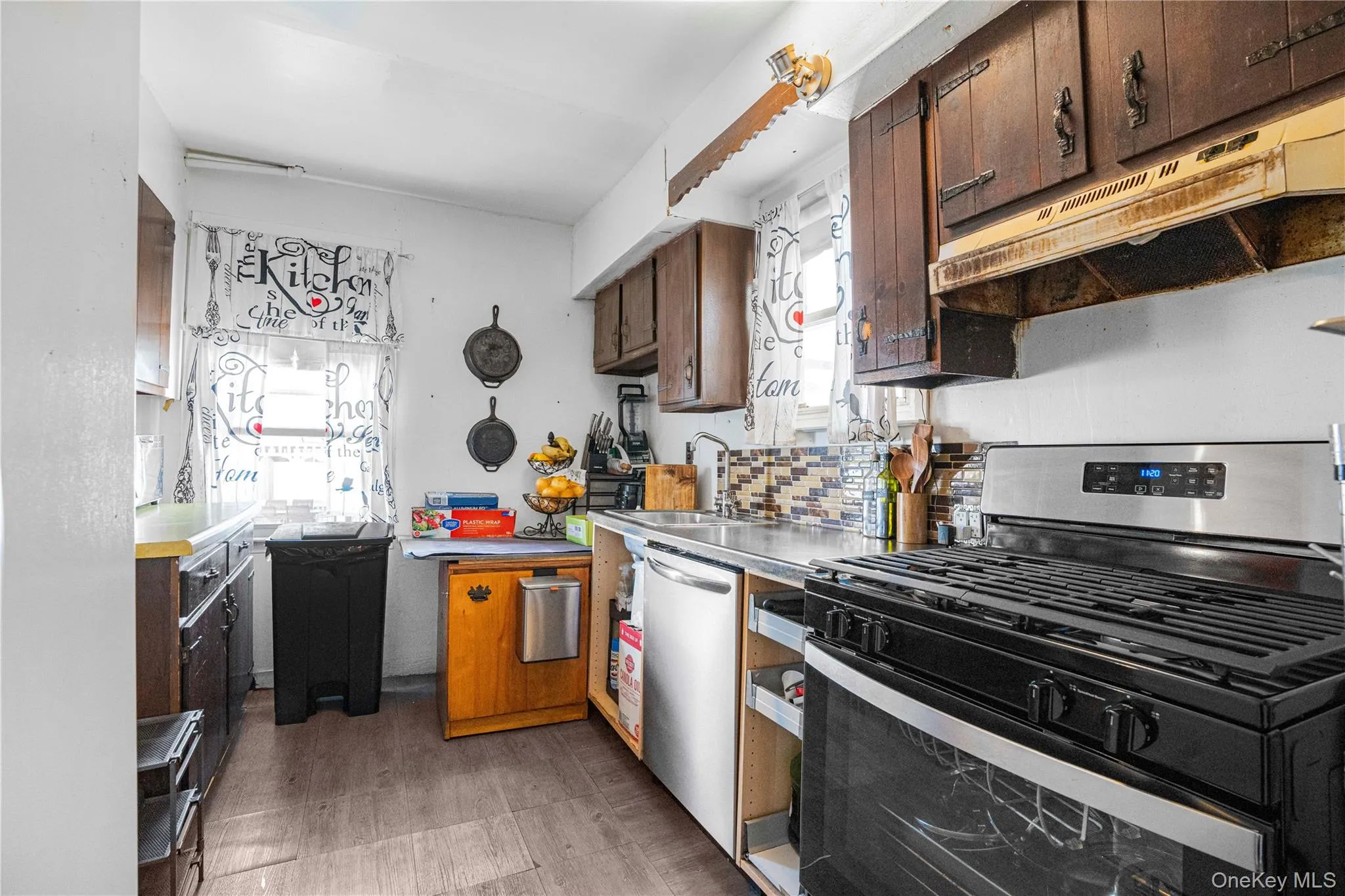 8806 Hollis Court Boulevard, New York, NY, 3 Bedrooms Bedrooms, 8 Rooms Rooms,1 BathroomBathrooms,Residential,For Rent,Hollis Court,0,1049303 8806 Hollis Court Boulevard, New York, NY, 3 Bedrooms Bedrooms, 8 Rooms Rooms,1 BathroomBathrooms,Residential,For Rent,Hollis Court,0,1049303