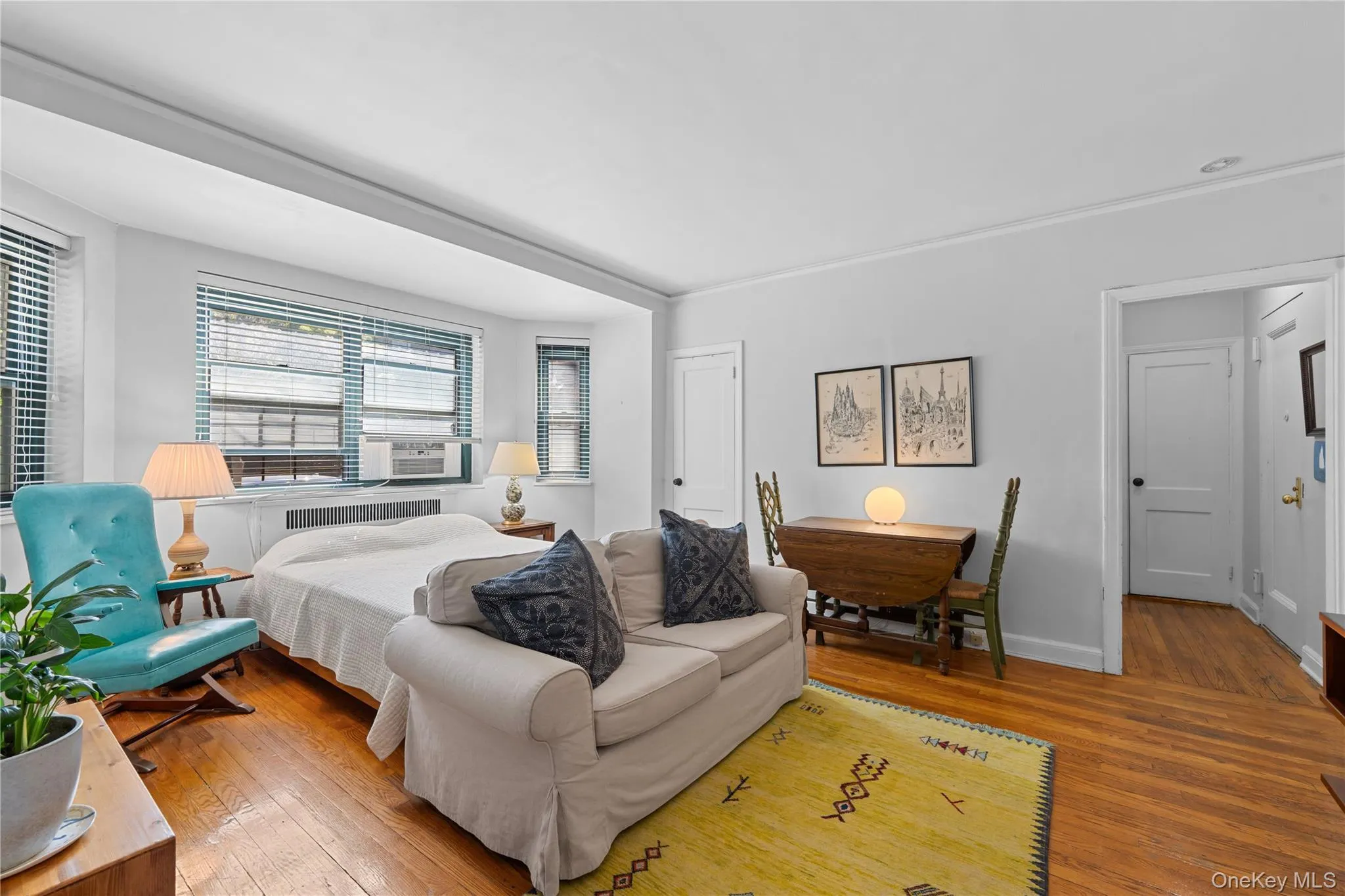 34-20 79th Street, New York, NY, 2 Rooms Rooms,1 BathroomBathrooms,Residential,For Rent,79th,0,1049305 34-20 79th Street, New York, NY, 2 Rooms Rooms,1 BathroomBathrooms,Residential,For Rent,79th,0,1049305