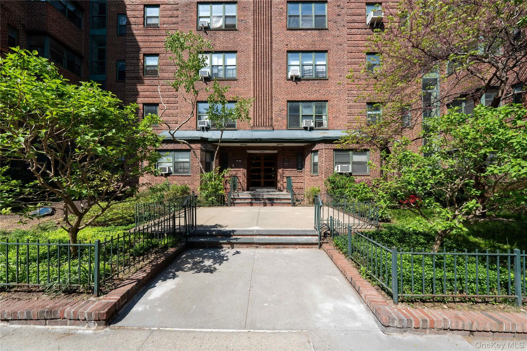 34-20 79th Street, New York, NY, 2 Rooms Rooms,1 BathroomBathrooms,Residential,For Rent,79th,0,1049305 34-20 79th Street, New York, NY, 2 Rooms Rooms,1 BathroomBathrooms,Residential,For Rent,79th,0,1049305