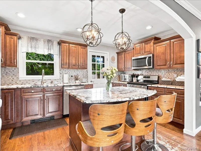 40 Greenwood Drive, Babylon, NY, 4 Bedrooms Bedrooms, 7 Rooms Rooms,2 BathroomsBathrooms,Residential,For Rent,Greenwood,0,1049310 40 Greenwood Drive, Babylon, NY, 4 Bedrooms Bedrooms, 7 Rooms Rooms,2 BathroomsBathrooms,Residential,For Rent,Greenwood,0,1049310