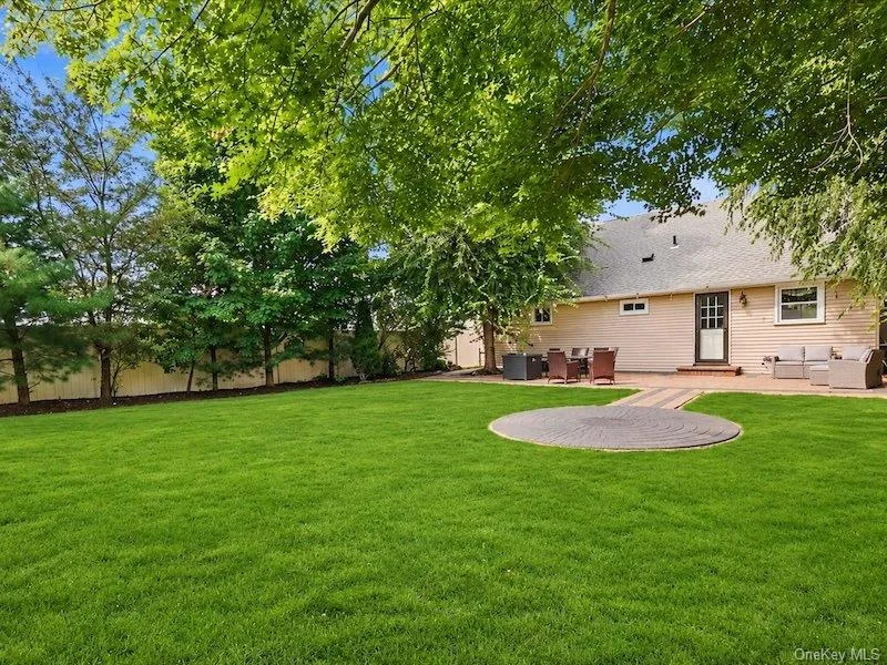 40 Greenwood Drive, Babylon, NY, 4 Bedrooms Bedrooms, 7 Rooms Rooms,2 BathroomsBathrooms,Residential,For Rent,Greenwood,0,1049310 40 Greenwood Drive, Babylon, NY, 4 Bedrooms Bedrooms, 7 Rooms Rooms,2 BathroomsBathrooms,Residential,For Rent,Greenwood,0,1049310