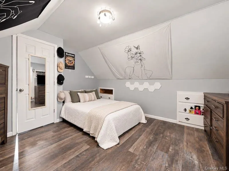 40 Greenwood Drive, Babylon, NY, 4 Bedrooms Bedrooms, 7 Rooms Rooms,2 BathroomsBathrooms,Residential,For Rent,Greenwood,0,1049310 40 Greenwood Drive, Babylon, NY, 4 Bedrooms Bedrooms, 7 Rooms Rooms,2 BathroomsBathrooms,Residential,For Rent,Greenwood,0,1049310