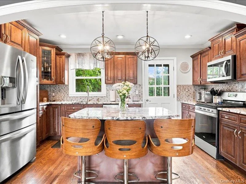 40 Greenwood Drive, Babylon, NY, 4 Bedrooms Bedrooms, 7 Rooms Rooms,2 BathroomsBathrooms,Residential,For Rent,Greenwood,0,1049310 40 Greenwood Drive, Babylon, NY, 4 Bedrooms Bedrooms, 7 Rooms Rooms,2 BathroomsBathrooms,Residential,For Rent,Greenwood,0,1049310