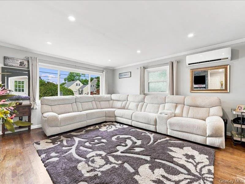 40 Greenwood Drive, Babylon, NY, 4 Bedrooms Bedrooms, 7 Rooms Rooms,2 BathroomsBathrooms,Residential,For Rent,Greenwood,0,1049310 40 Greenwood Drive, Babylon, NY, 4 Bedrooms Bedrooms, 7 Rooms Rooms,2 BathroomsBathrooms,Residential,For Rent,Greenwood,0,1049310