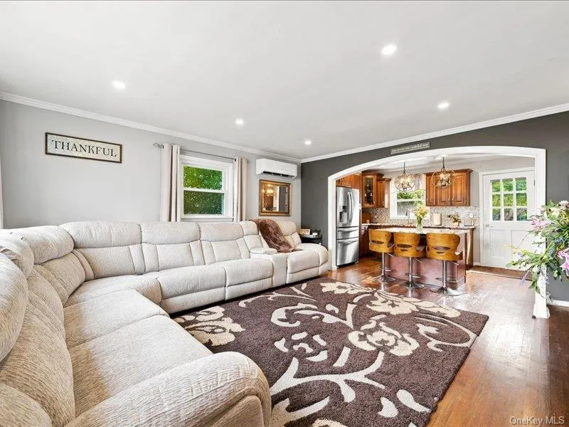 40 Greenwood Drive, Babylon, NY, 4 Bedrooms Bedrooms, 7 Rooms Rooms,2 BathroomsBathrooms,Residential,For Rent,Greenwood,0,1049310 40 Greenwood Drive, Babylon, NY, 4 Bedrooms Bedrooms, 7 Rooms Rooms,2 BathroomsBathrooms,Residential,For Rent,Greenwood,0,1049310