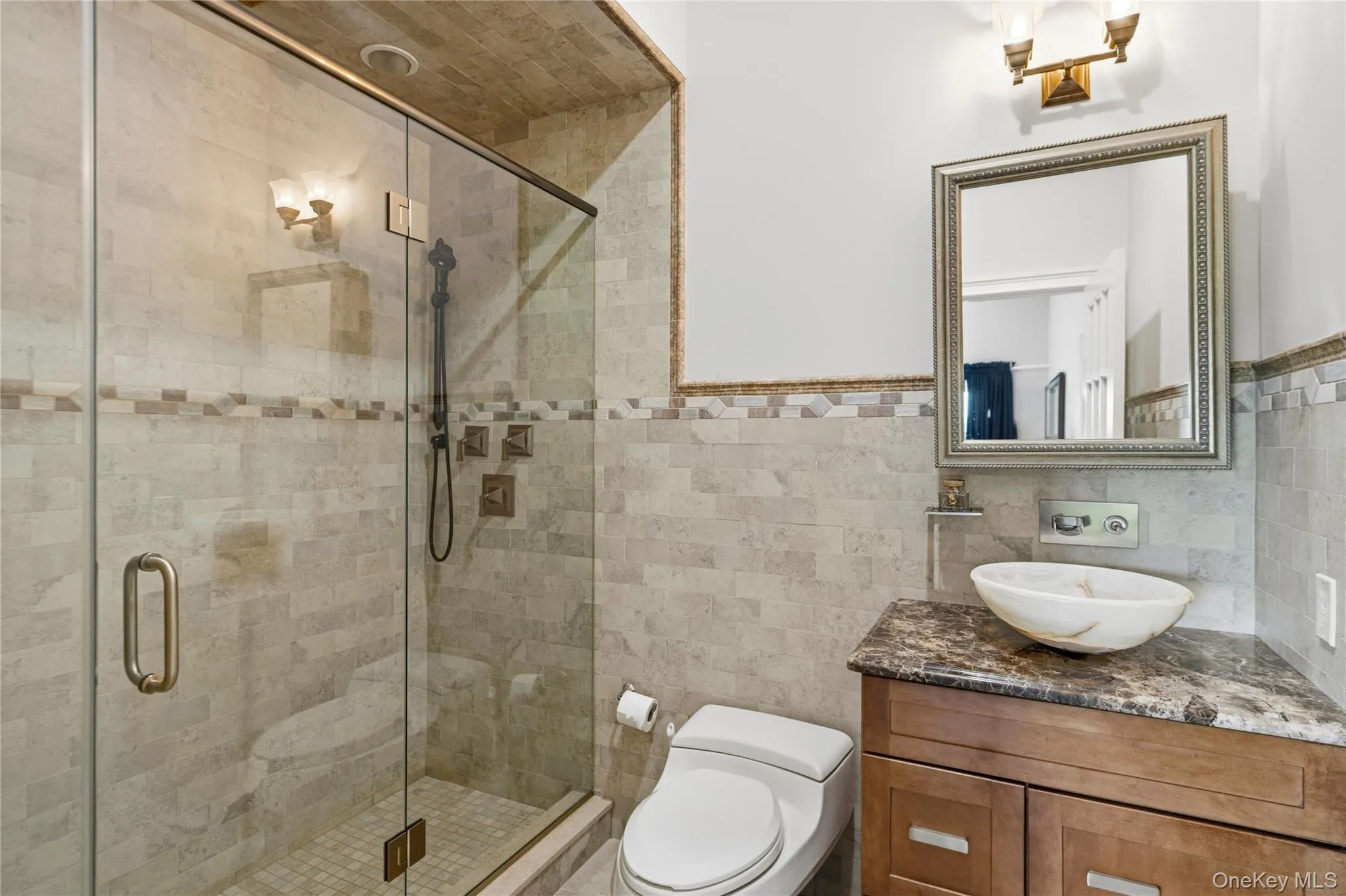 Full Bath Full Bath