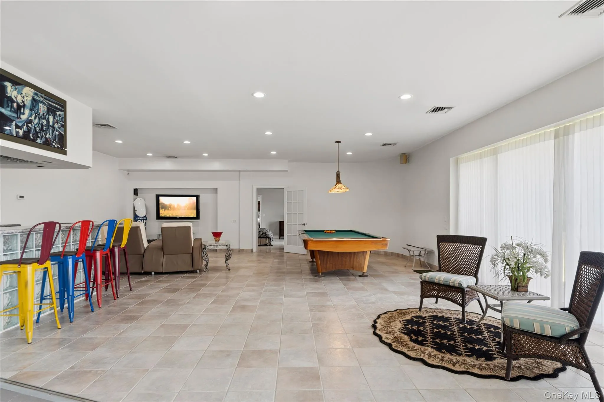 Entertainment Central, Billiards room with bar Entertainment Central, Billiards room with bar