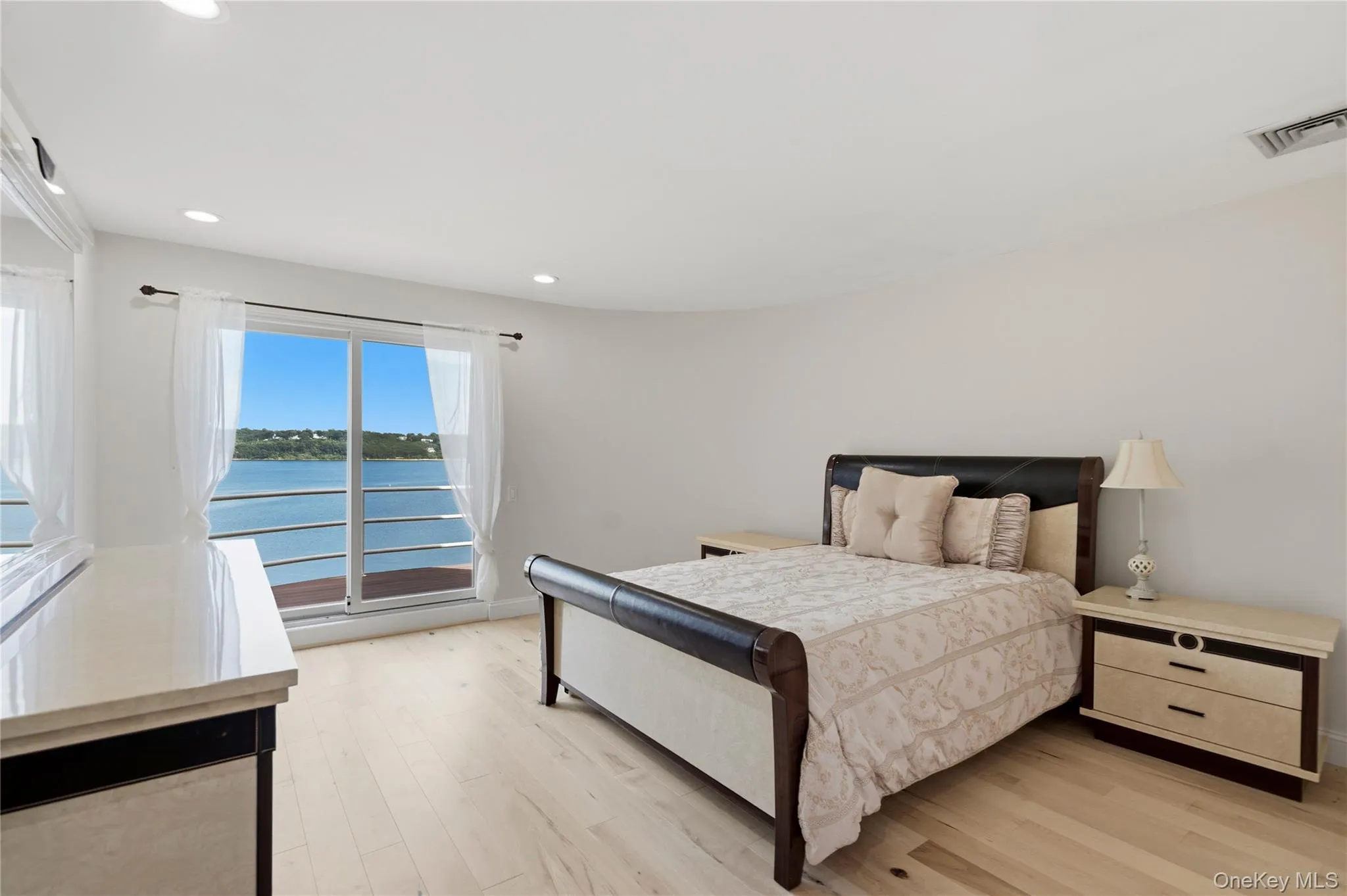 Additional Bedroom suite with designer bath Additional Bedroom suite with designer bath