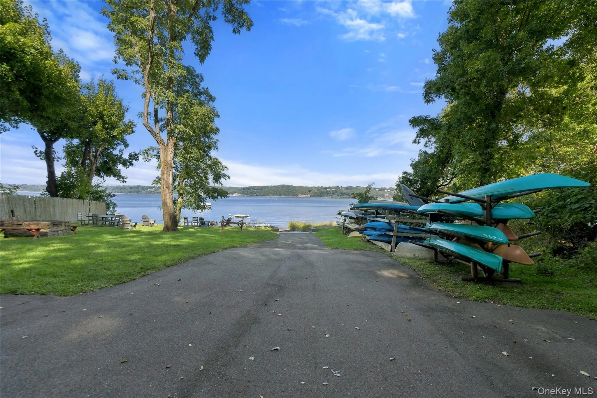 Swan Cove-Private community beach with access to boat launch, floating dock, kayak storage Swan Cove-Private community beach with access to boat launch, floating dock, kayak storage