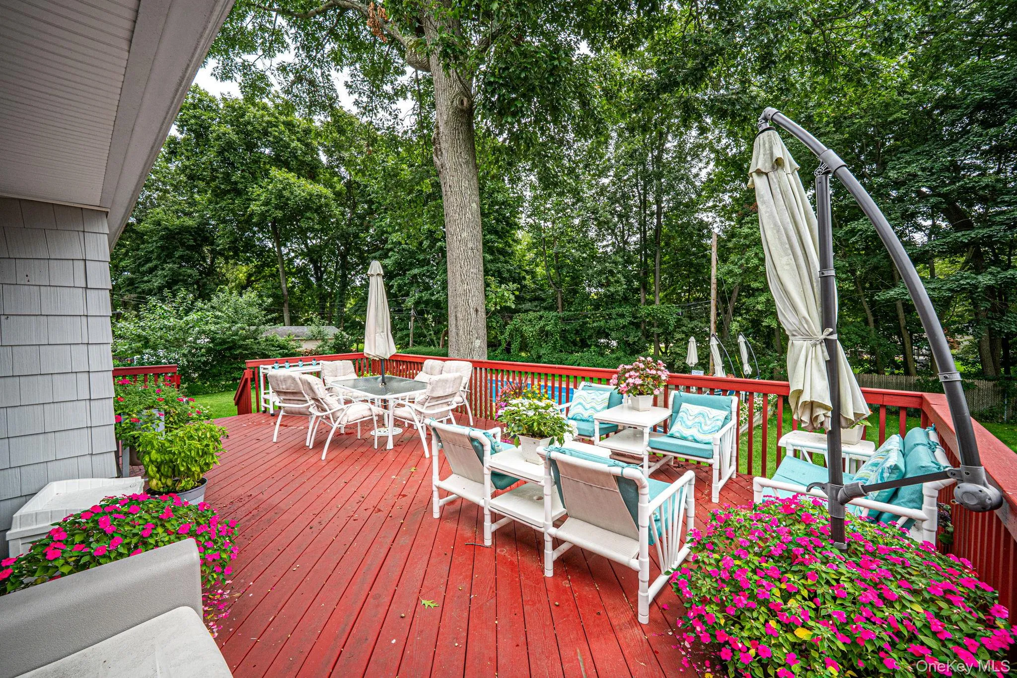 24 Spruce Street, Smithtown, NY, 3 Bedrooms Bedrooms, 7 Rooms Rooms,1 BathroomBathrooms,Residential,For Rent,Spruce,0,1049318 24 Spruce Street, Smithtown, NY, 3 Bedrooms Bedrooms, 7 Rooms Rooms,1 BathroomBathrooms,Residential,For Rent,Spruce,0,1049318