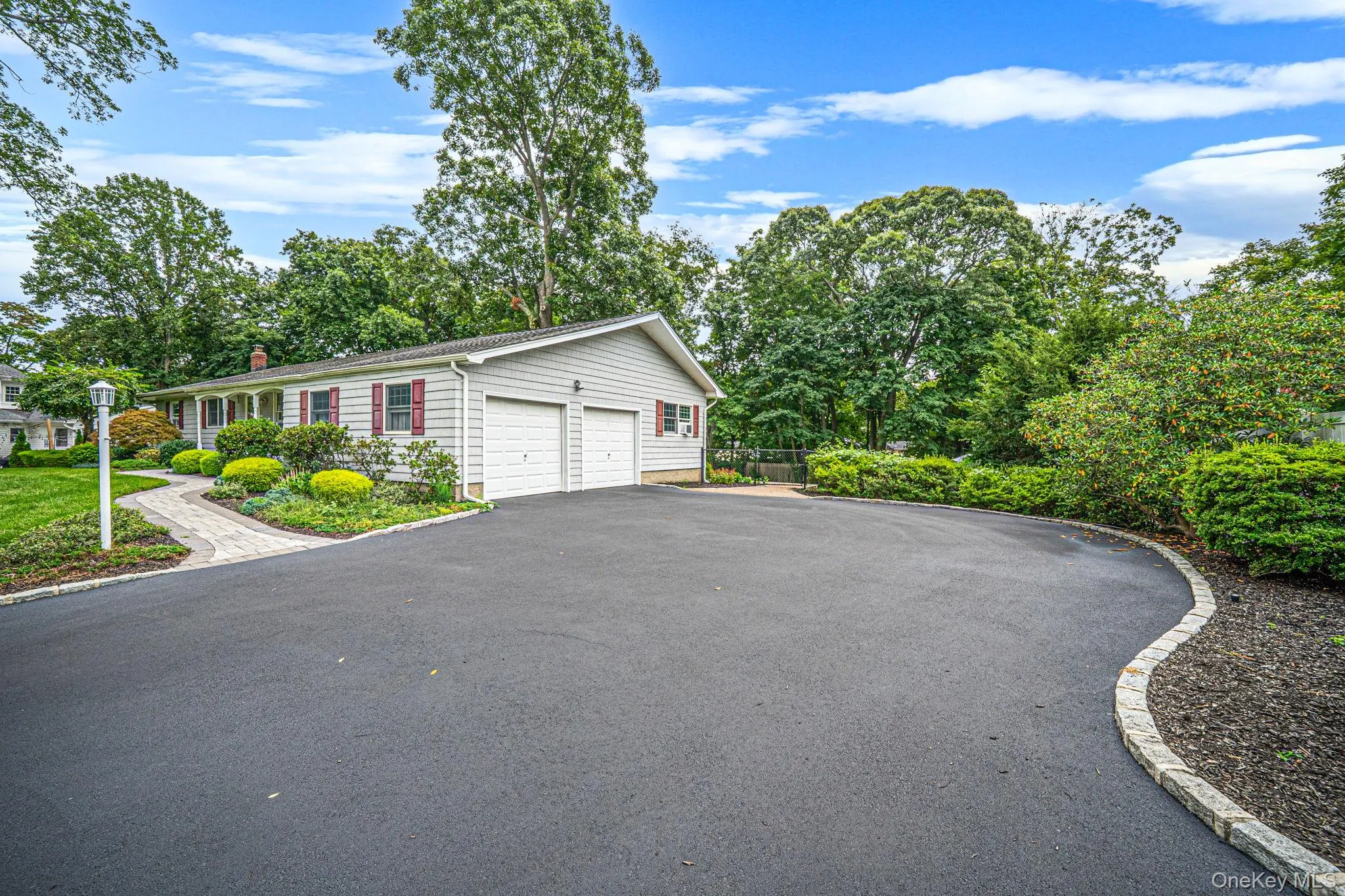 24 Spruce Street, Smithtown, NY, 3 Bedrooms Bedrooms, 7 Rooms Rooms,1 BathroomBathrooms,Residential,For Rent,Spruce,0,1049318 24 Spruce Street, Smithtown, NY, 3 Bedrooms Bedrooms, 7 Rooms Rooms,1 BathroomBathrooms,Residential,For Rent,Spruce,0,1049318