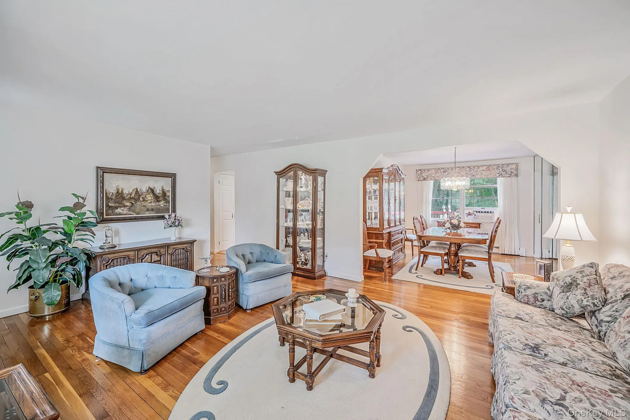 24 Spruce Street, Smithtown, NY, 3 Bedrooms Bedrooms, 7 Rooms Rooms,1 BathroomBathrooms,Residential,For Rent,Spruce,0,1049318 24 Spruce Street, Smithtown, NY, 3 Bedrooms Bedrooms, 7 Rooms Rooms,1 BathroomBathrooms,Residential,For Rent,Spruce,0,1049318