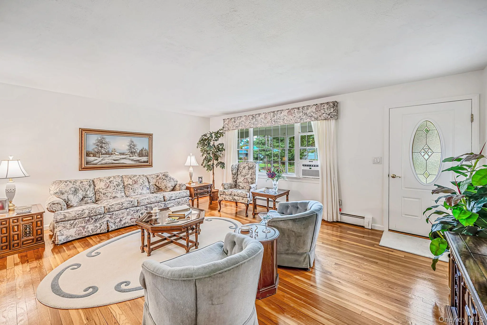 24 Spruce Street, Smithtown, NY, 3 Bedrooms Bedrooms, 7 Rooms Rooms,1 BathroomBathrooms,Residential,For Rent,Spruce,0,1049318 24 Spruce Street, Smithtown, NY, 3 Bedrooms Bedrooms, 7 Rooms Rooms,1 BathroomBathrooms,Residential,For Rent,Spruce,0,1049318