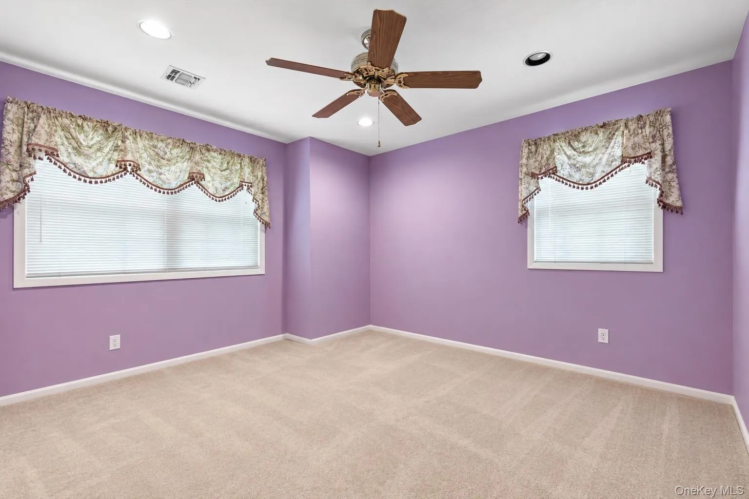 89 Deer Valley Drive, Smithtown, NY, 3 Bedrooms Bedrooms, 7 Rooms Rooms,3 BathroomsBathrooms,Residential,For Rent,Deer Valley,0,1049319 89 Deer Valley Drive, Smithtown, NY, 3 Bedrooms Bedrooms, 7 Rooms Rooms,3 BathroomsBathrooms,Residential,For Rent,Deer Valley,0,1049319