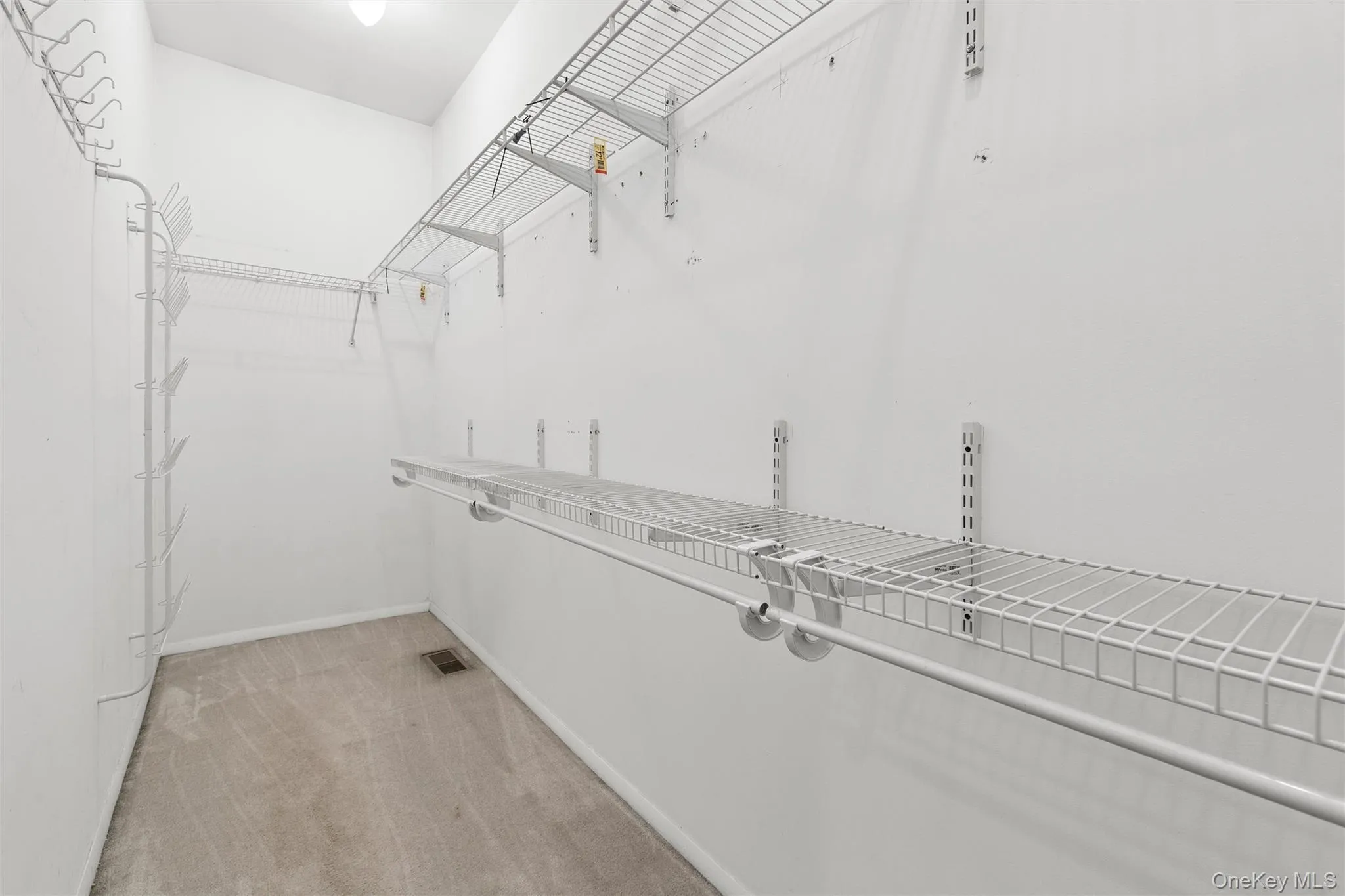 89 Deer Valley Drive, Smithtown, NY, 3 Bedrooms Bedrooms, 7 Rooms Rooms,3 BathroomsBathrooms,Residential,For Rent,Deer Valley,0,1049319 89 Deer Valley Drive, Smithtown, NY, 3 Bedrooms Bedrooms, 7 Rooms Rooms,3 BathroomsBathrooms,Residential,For Rent,Deer Valley,0,1049319