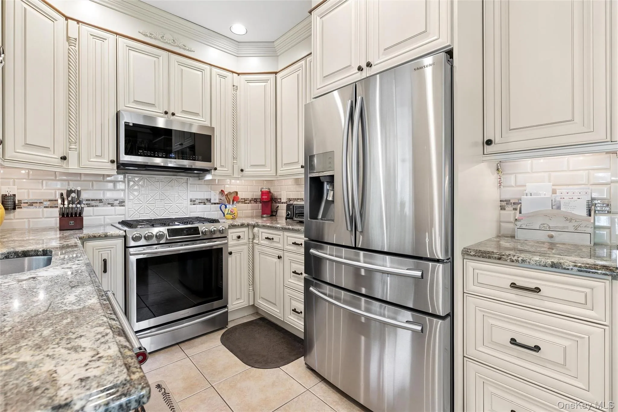 89 Deer Valley Drive, Smithtown, NY, 3 Bedrooms Bedrooms, 7 Rooms Rooms,3 BathroomsBathrooms,Residential,For Rent,Deer Valley,0,1049319 89 Deer Valley Drive, Smithtown, NY, 3 Bedrooms Bedrooms, 7 Rooms Rooms,3 BathroomsBathrooms,Residential,For Rent,Deer Valley,0,1049319