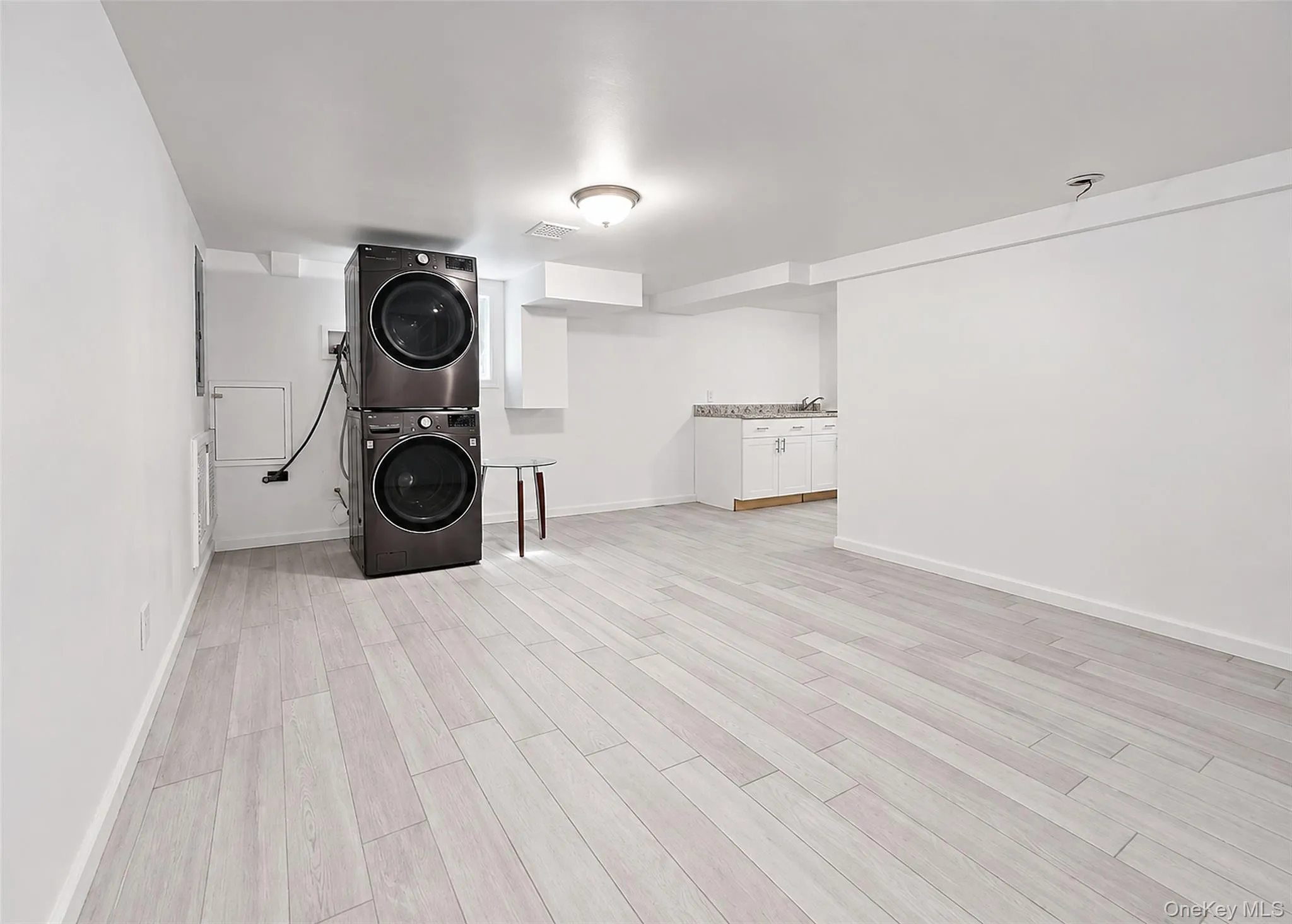 678 Clinton Avenue, Hempstead, NY, 5 Bedrooms Bedrooms, 7 Rooms Rooms,2 BathroomsBathrooms,Residential,For Rent,Clinton,0,1049324 678 Clinton Avenue, Hempstead, NY, 5 Bedrooms Bedrooms, 7 Rooms Rooms,2 BathroomsBathrooms,Residential,For Rent,Clinton,0,1049324