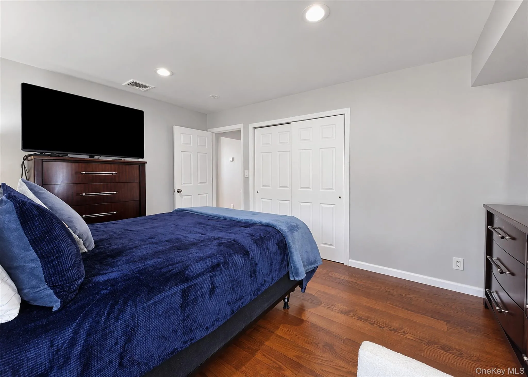 678 Clinton Avenue, Hempstead, NY, 5 Bedrooms Bedrooms, 7 Rooms Rooms,2 BathroomsBathrooms,Residential,For Rent,Clinton,0,1049324 678 Clinton Avenue, Hempstead, NY, 5 Bedrooms Bedrooms, 7 Rooms Rooms,2 BathroomsBathrooms,Residential,For Rent,Clinton,0,1049324