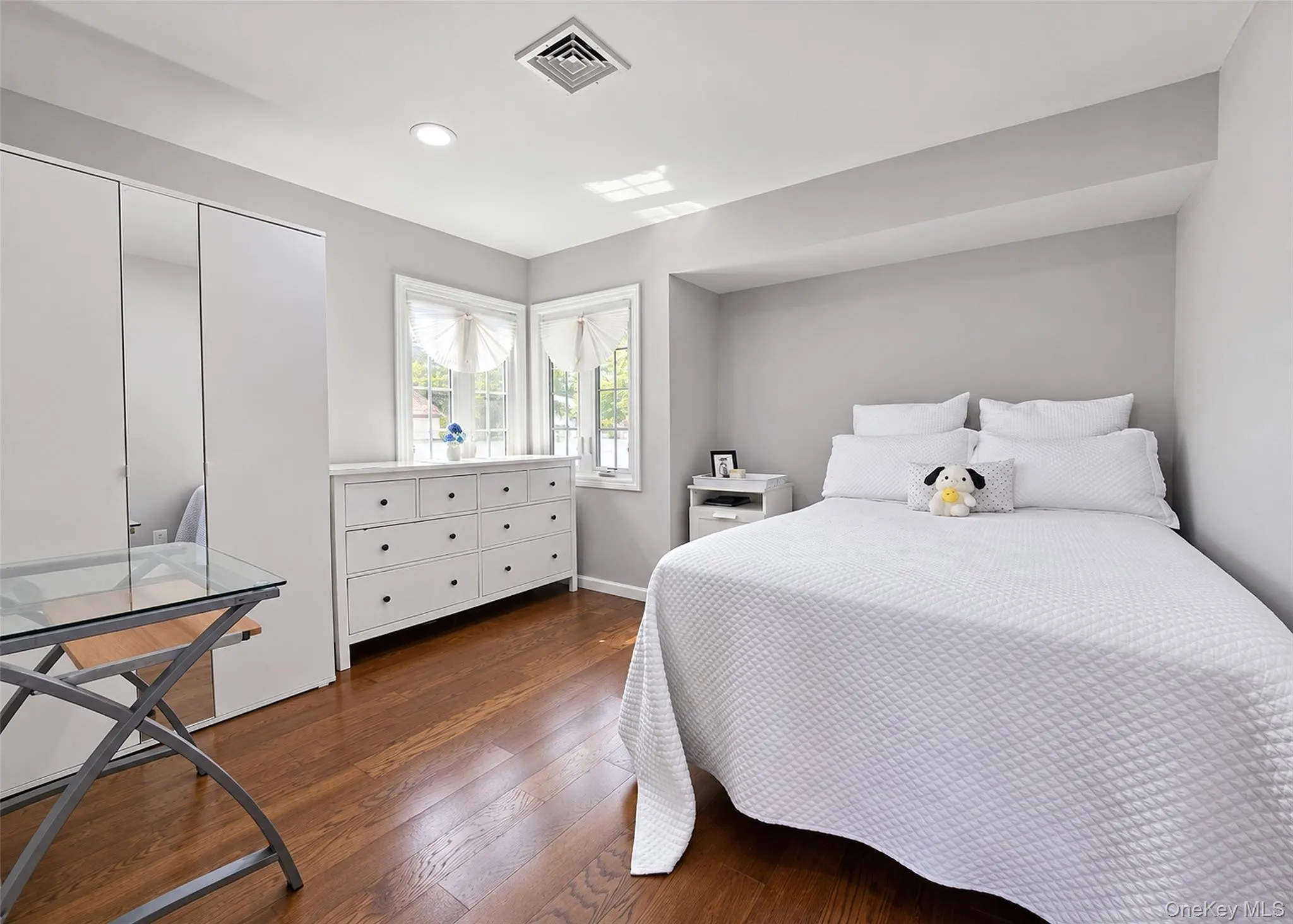 678 Clinton Avenue, Hempstead, NY, 5 Bedrooms Bedrooms, 7 Rooms Rooms,2 BathroomsBathrooms,Residential,For Rent,Clinton,0,1049324 678 Clinton Avenue, Hempstead, NY, 5 Bedrooms Bedrooms, 7 Rooms Rooms,2 BathroomsBathrooms,Residential,For Rent,Clinton,0,1049324