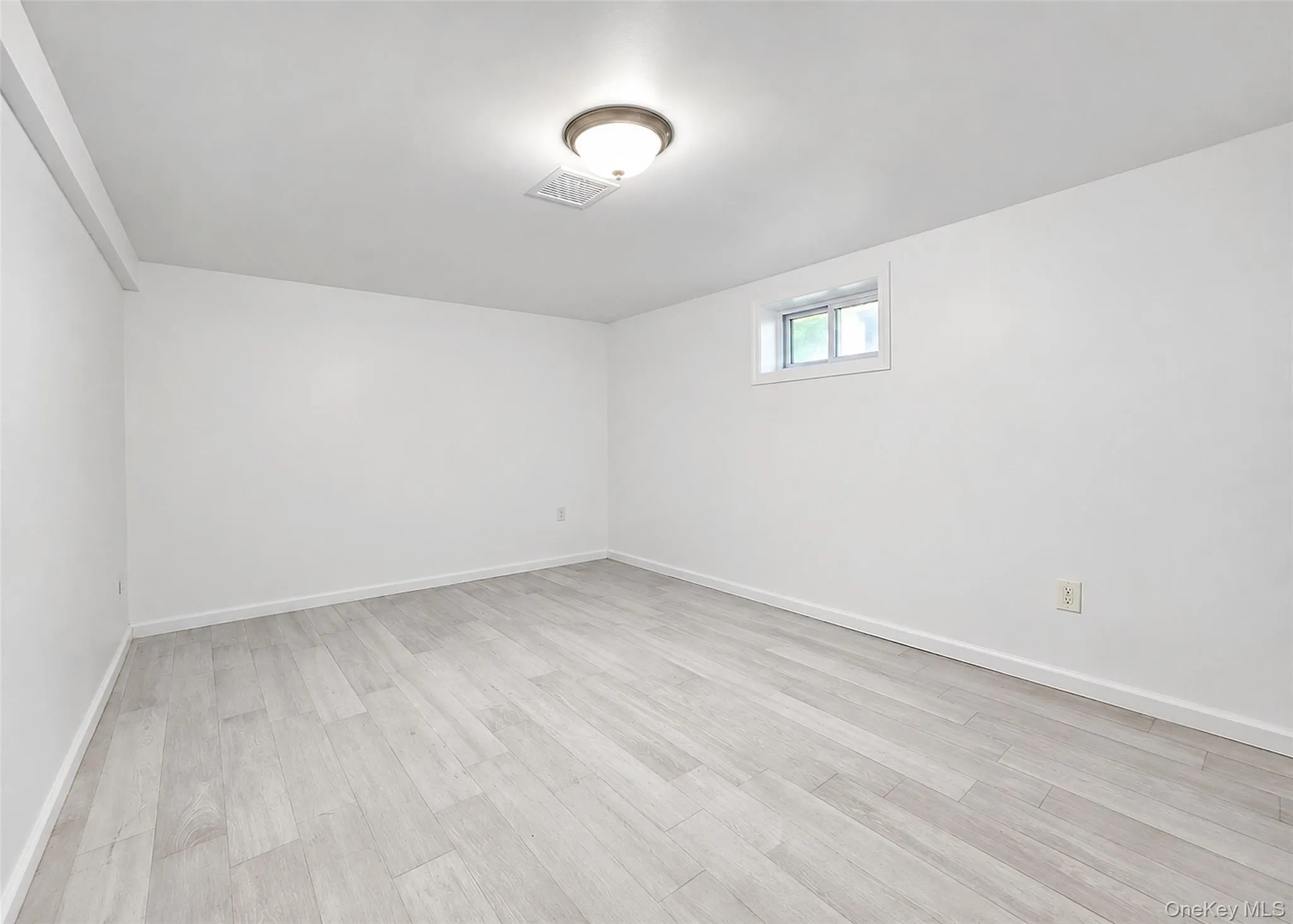 678 Clinton Avenue, Hempstead, NY, 5 Bedrooms Bedrooms, 7 Rooms Rooms,2 BathroomsBathrooms,Residential,For Rent,Clinton,0,1049324 678 Clinton Avenue, Hempstead, NY, 5 Bedrooms Bedrooms, 7 Rooms Rooms,2 BathroomsBathrooms,Residential,For Rent,Clinton,0,1049324