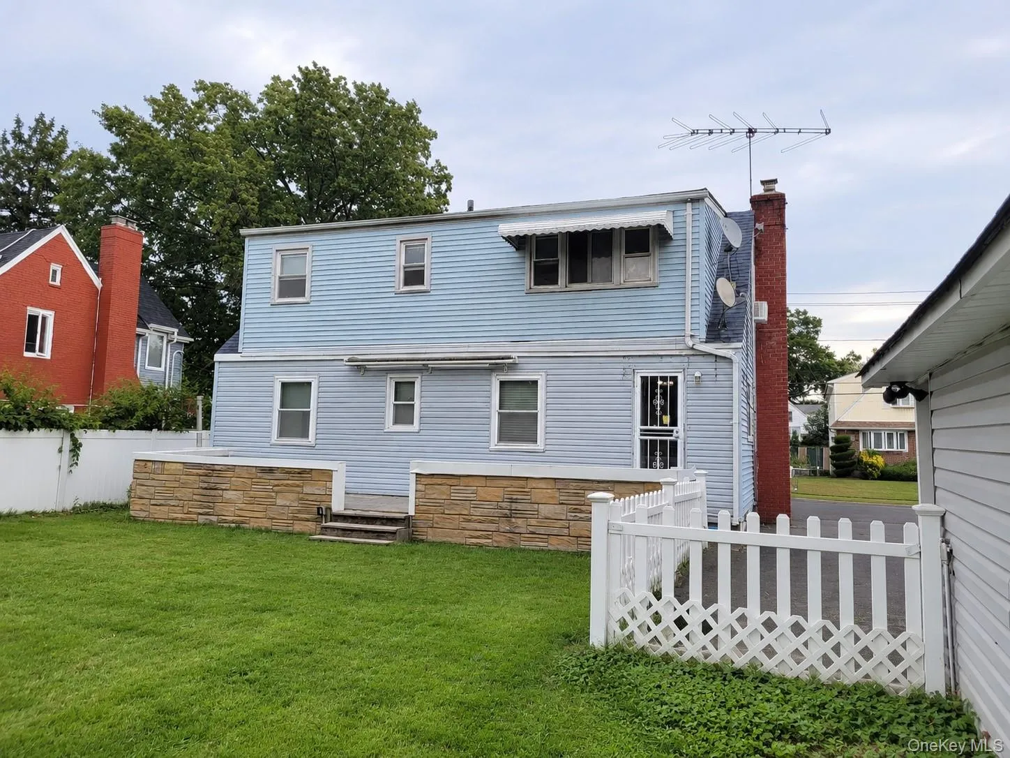 220 Lehrer Avenue, Hempstead, NY, 4 Bedrooms Bedrooms, 8 Rooms Rooms,3 BathroomsBathrooms,Residential,For Rent,Lehrer,0,1049326 220 Lehrer Avenue, Hempstead, NY, 4 Bedrooms Bedrooms, 8 Rooms Rooms,3 BathroomsBathrooms,Residential,For Rent,Lehrer,0,1049326
