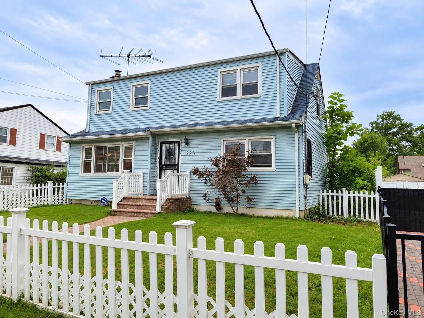 220 Lehrer Avenue, Hempstead, NY, 4 Bedrooms Bedrooms, 8 Rooms Rooms,3 BathroomsBathrooms,Residential,For Rent,Lehrer,0,1049326 220 Lehrer Avenue, Hempstead, NY, 4 Bedrooms Bedrooms, 8 Rooms Rooms,3 BathroomsBathrooms,Residential,For Rent,Lehrer,0,1049326