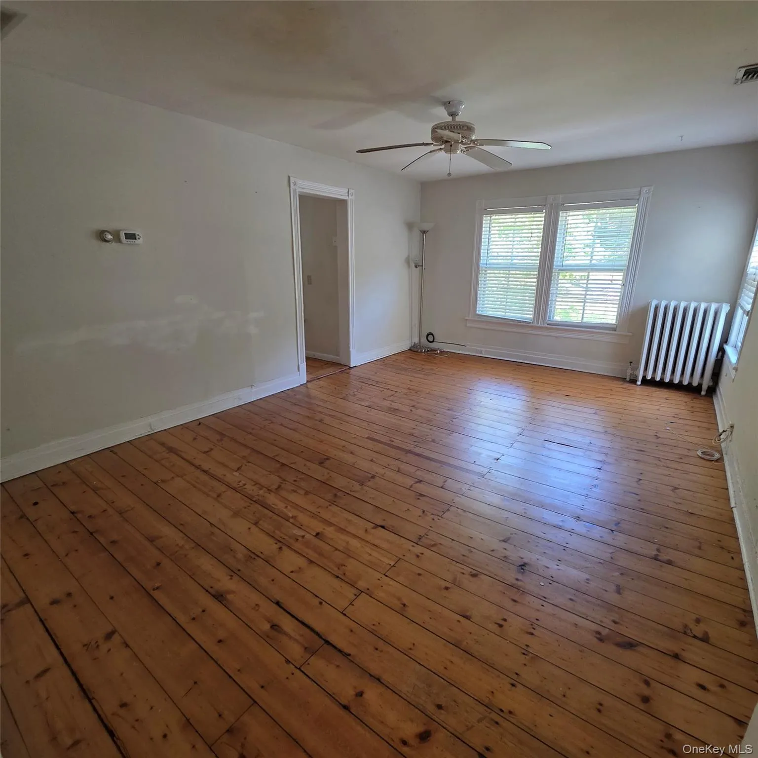 415 Myrtle Avenue, Brookhaven, NY, 2 Bedrooms Bedrooms, 5 Rooms Rooms,1 BathroomBathrooms,Residential Lease,For Rent,Myrtle,0,1049333 415 Myrtle Avenue, Brookhaven, NY, 2 Bedrooms Bedrooms, 5 Rooms Rooms,1 BathroomBathrooms,Residential Lease,For Rent,Myrtle,0,1049333