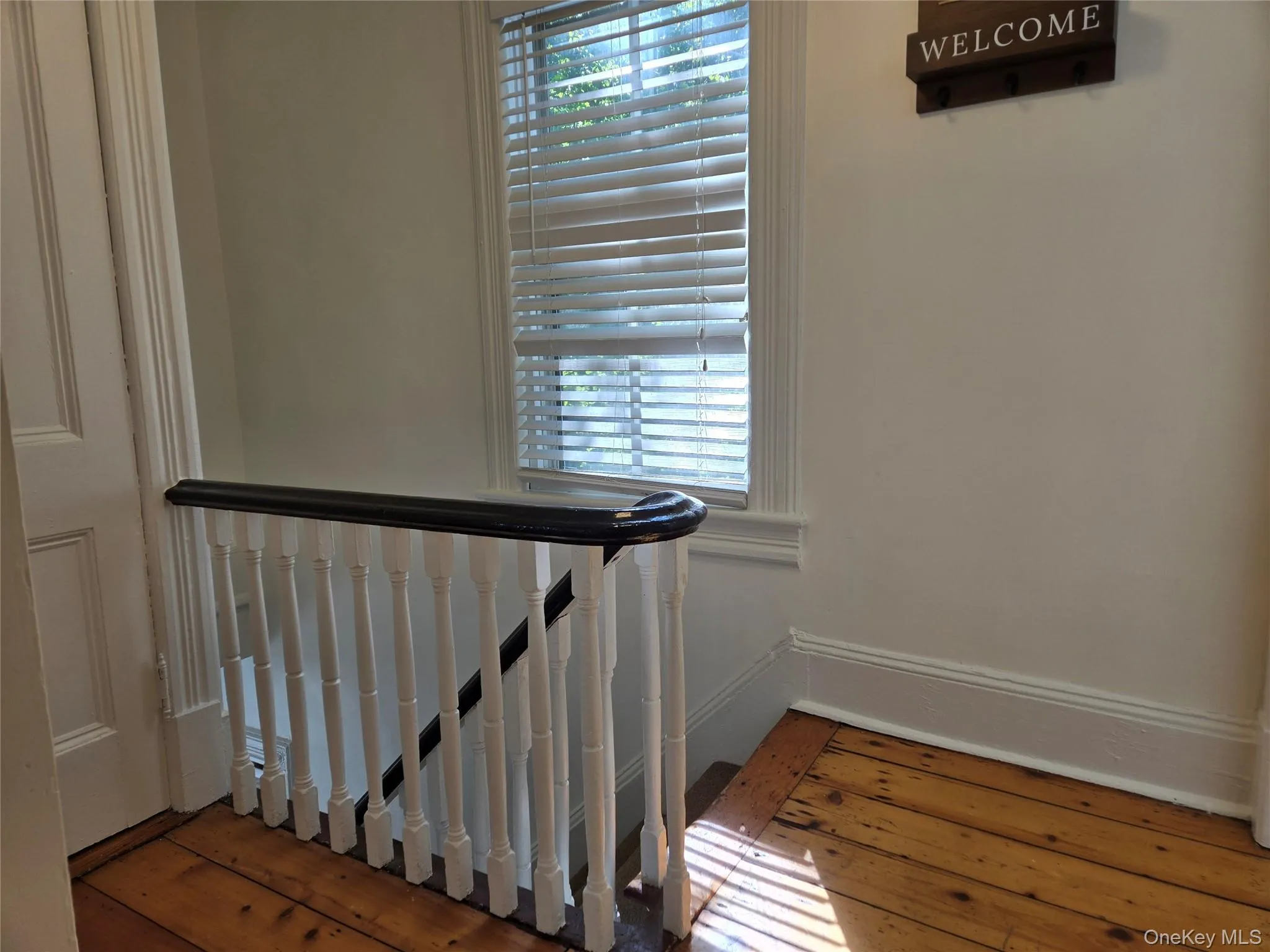 415 Myrtle Avenue, Brookhaven, NY, 2 Bedroom Bedrooms, 5 Room Rooms,1 BathroomBathrooms,Residential Lease,For Rent,Myrtle,0,1049333 415 Myrtle Avenue, Brookhaven, NY, 2 Bedroom Bedrooms, 5 Room Rooms,1 BathroomBathrooms,Residential Lease,For Rent,Myrtle,0,1049333