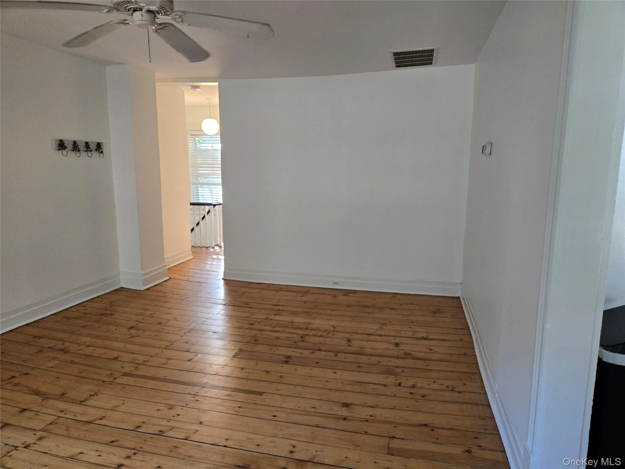 415 Myrtle Avenue, Brookhaven, NY, 2 Bedroom Bedrooms, 5 Room Rooms,1 BathroomBathrooms,Residential Lease,For Rent,Myrtle,0,1049333 415 Myrtle Avenue, Brookhaven, NY, 2 Bedroom Bedrooms, 5 Room Rooms,1 BathroomBathrooms,Residential Lease,For Rent,Myrtle,0,1049333