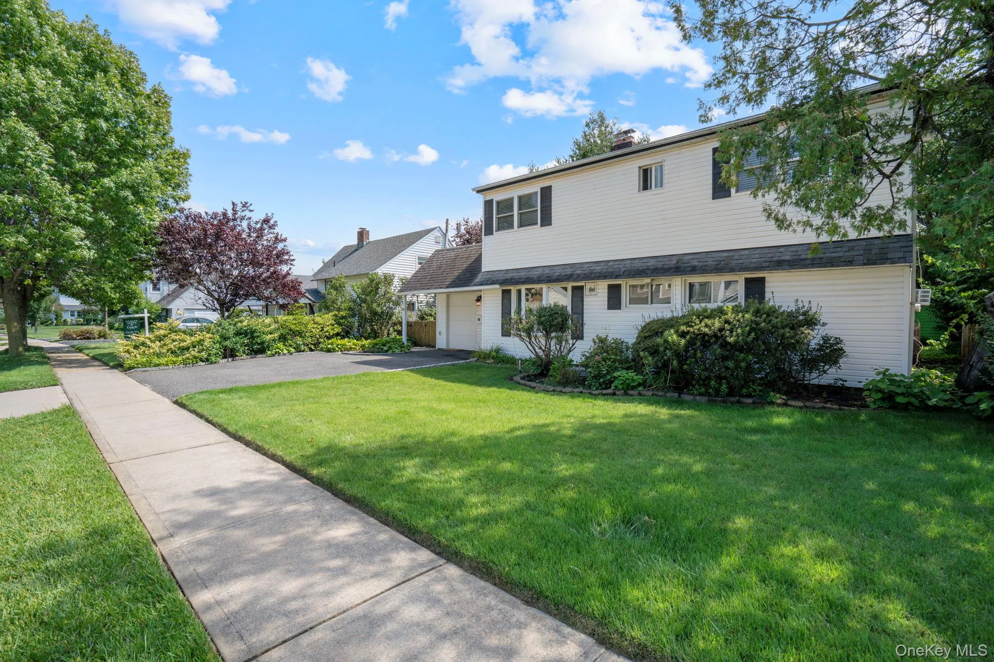 48 Grey Lane, Hempstead, NY, 5 Bedrooms Bedrooms, 9 Rooms Rooms,2 BathroomsBathrooms,Residential,For Rent,Grey,0,1049334 48 Grey Lane, Hempstead, NY, 5 Bedrooms Bedrooms, 9 Rooms Rooms,2 BathroomsBathrooms,Residential,For Rent,Grey,0,1049334