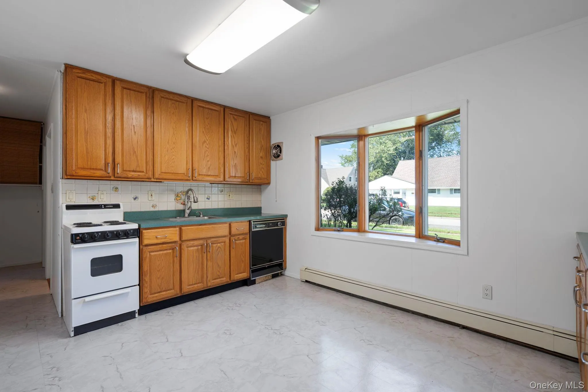 48 Grey Lane, Hempstead, NY, 5 Bedrooms Bedrooms, 9 Rooms Rooms,2 BathroomsBathrooms,Residential,For Rent,Grey,0,1049334 48 Grey Lane, Hempstead, NY, 5 Bedrooms Bedrooms, 9 Rooms Rooms,2 BathroomsBathrooms,Residential,For Rent,Grey,0,1049334