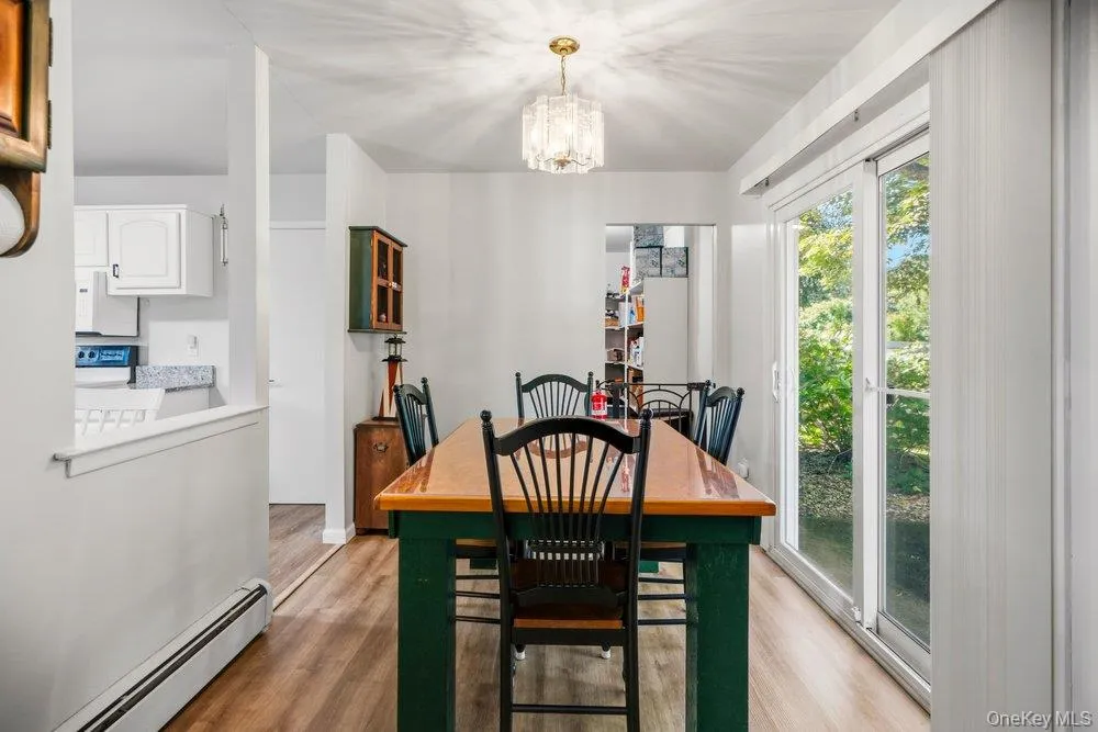 24 Blackfoot Trail, Brookhaven, NY, 3 Bedrooms Bedrooms, 7 Rooms Rooms,1 BathroomBathrooms,Residential,For Rent,Blackfoot,0,1049337 24 Blackfoot Trail, Brookhaven, NY, 3 Bedrooms Bedrooms, 7 Rooms Rooms,1 BathroomBathrooms,Residential,For Rent,Blackfoot,0,1049337