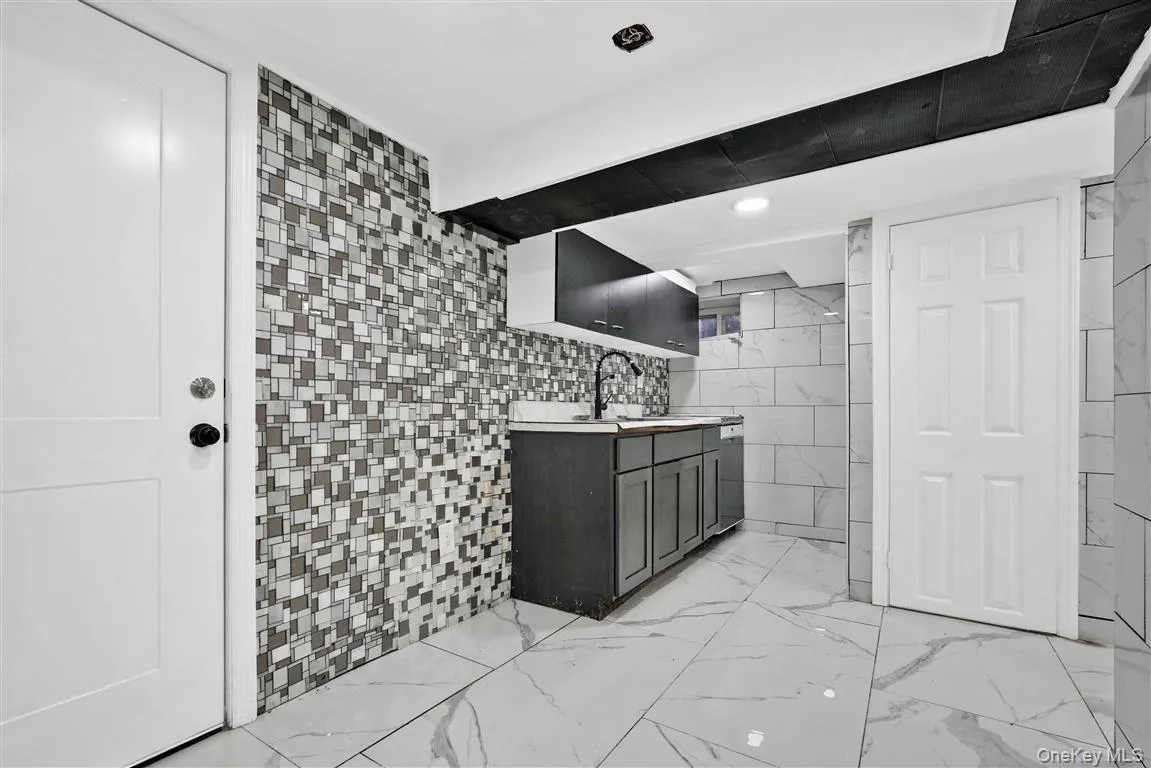 86-44 104th Street, New York, NY, 6 Bedrooms Bedrooms, 9 Rooms Rooms,2 BathroomsBathrooms,Residential,For Rent,104th,0,1049339 86-44 104th Street, New York, NY, 6 Bedrooms Bedrooms, 9 Rooms Rooms,2 BathroomsBathrooms,Residential,For Rent,104th,0,1049339