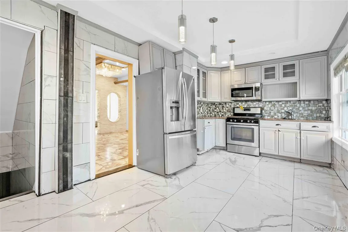 86-44 104th Street, New York, NY, 6 Bedrooms Bedrooms, 9 Rooms Rooms,2 BathroomsBathrooms,Residential,For Rent,104th,0,1049339 86-44 104th Street, New York, NY, 6 Bedrooms Bedrooms, 9 Rooms Rooms,2 BathroomsBathrooms,Residential,For Rent,104th,0,1049339