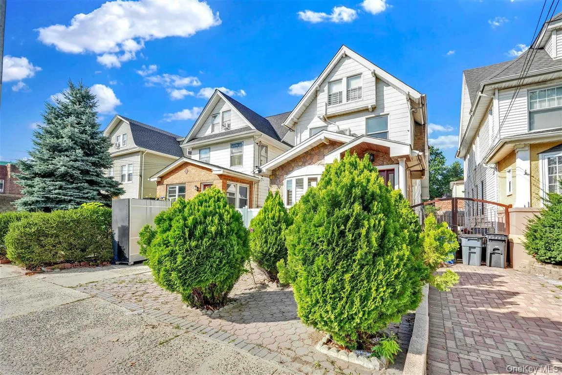 86-44 104th Street, New York, NY, 6 Bedrooms Bedrooms, 9 Rooms Rooms,2 BathroomsBathrooms,Residential,For Rent,104th,0,1049339 86-44 104th Street, New York, NY, 6 Bedrooms Bedrooms, 9 Rooms Rooms,2 BathroomsBathrooms,Residential,For Rent,104th,0,1049339
