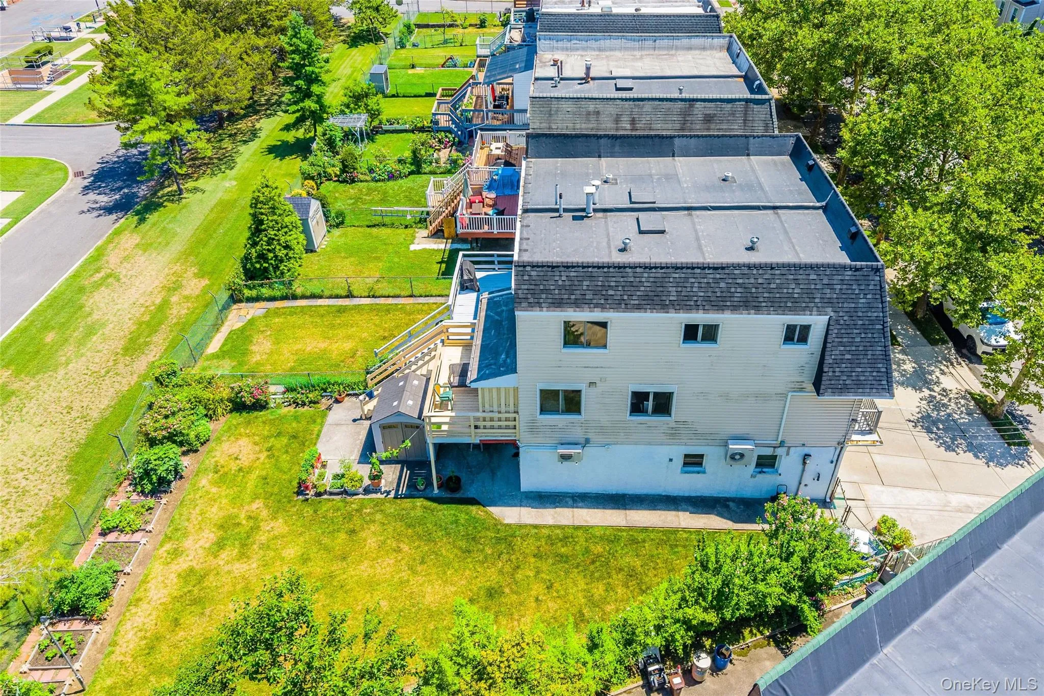 3309 255th Street, New York, NY, 4 Bedrooms Bedrooms, 9 Rooms Rooms,2 BathroomsBathrooms,Residential,For Rent,255th,0,1049342 3309 255th Street, New York, NY, 4 Bedrooms Bedrooms, 9 Rooms Rooms,2 BathroomsBathrooms,Residential,For Rent,255th,0,1049342