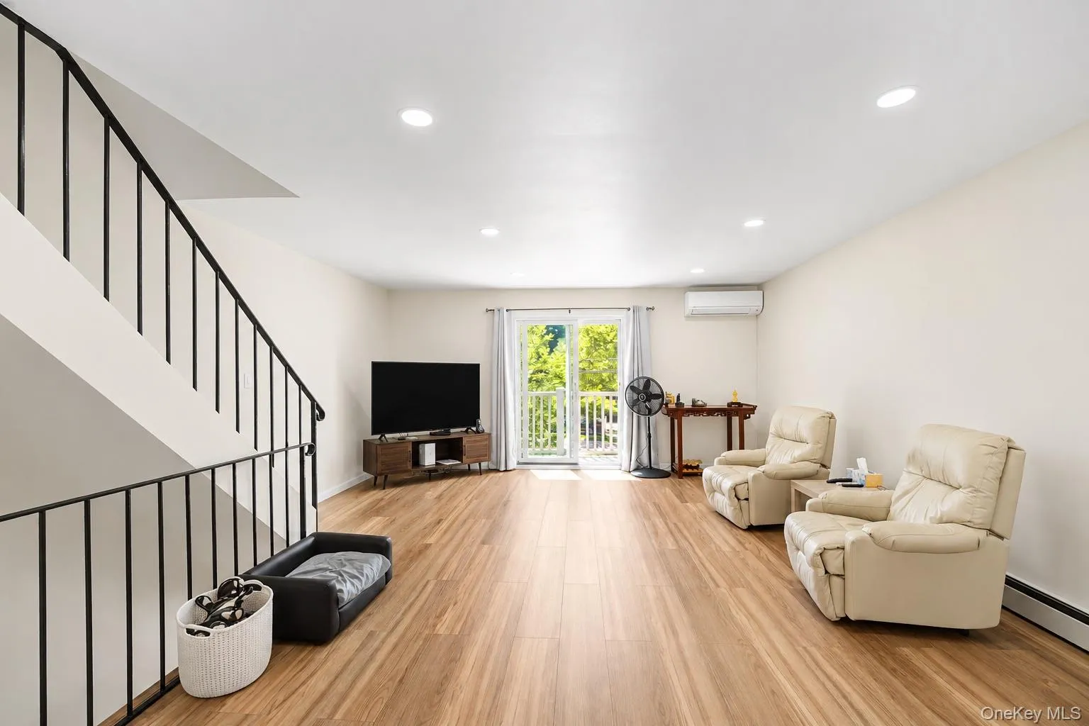 3309 255th Street, New York, NY, 4 Bedrooms Bedrooms, 9 Rooms Rooms,2 BathroomsBathrooms,Residential,For Rent,255th,0,1049342 3309 255th Street, New York, NY, 4 Bedrooms Bedrooms, 9 Rooms Rooms,2 BathroomsBathrooms,Residential,For Rent,255th,0,1049342