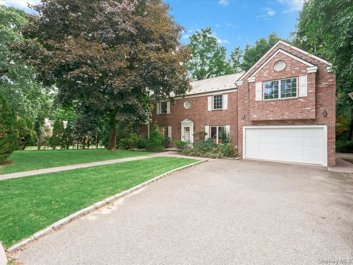 2 Amherst Road, North Hempstead, NY, 4 Bedrooms Bedrooms, 12 Rooms Rooms,3 BathroomsBathrooms,Residential,For Rent,Amherst,0,1049343 2 Amherst Road, North Hempstead, NY, 4 Bedrooms Bedrooms, 12 Rooms Rooms,3 BathroomsBathrooms,Residential,For Rent,Amherst,0,1049343