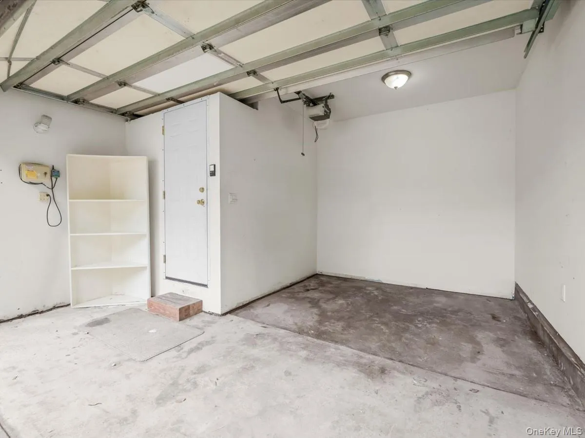 2 Amherst Road, North Hempstead, NY, 4 Bedrooms Bedrooms, 12 Rooms Rooms,3 BathroomsBathrooms,Residential,For Rent,Amherst,0,1049343 2 Amherst Road, North Hempstead, NY, 4 Bedrooms Bedrooms, 12 Rooms Rooms,3 BathroomsBathrooms,Residential,For Rent,Amherst,0,1049343