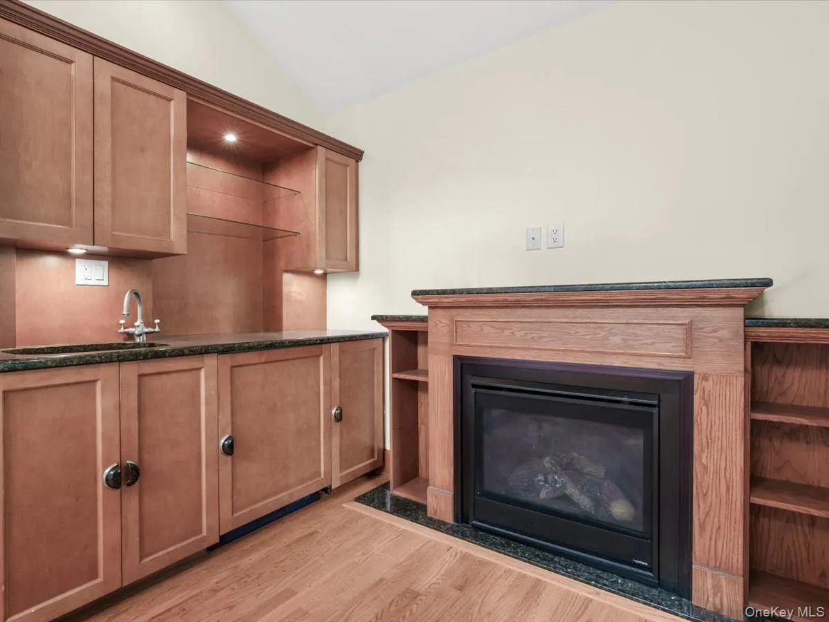 2 Amherst Road, North Hempstead, NY, 4 Bedrooms Bedrooms, 12 Rooms Rooms,3 BathroomsBathrooms,Residential,For Rent,Amherst,0,1049343 2 Amherst Road, North Hempstead, NY, 4 Bedrooms Bedrooms, 12 Rooms Rooms,3 BathroomsBathrooms,Residential,For Rent,Amherst,0,1049343