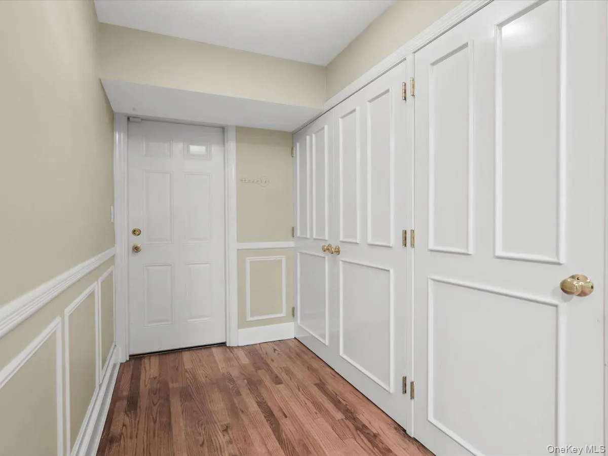 2 Amherst Road, North Hempstead, NY, 4 Bedrooms Bedrooms, 12 Rooms Rooms,3 BathroomsBathrooms,Residential,For Rent,Amherst,0,1049343 2 Amherst Road, North Hempstead, NY, 4 Bedrooms Bedrooms, 12 Rooms Rooms,3 BathroomsBathrooms,Residential,For Rent,Amherst,0,1049343