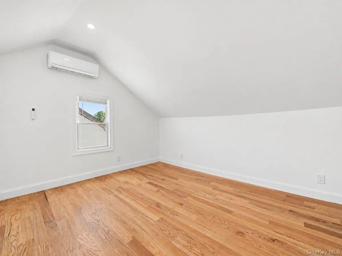 122-19 Lucas Street, New York, NY, 5 Bedrooms Bedrooms, 8 Rooms Rooms,4 BathroomsBathrooms,Residential,For Rent,Lucas,0,1049348 122-19 Lucas Street, New York, NY, 5 Bedrooms Bedrooms, 8 Rooms Rooms,4 BathroomsBathrooms,Residential,For Rent,Lucas,0,1049348