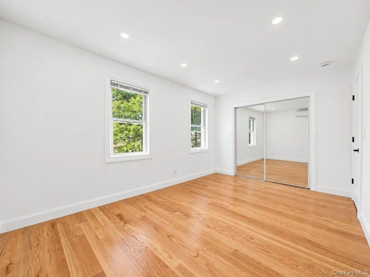 122-19 Lucas Street, New York, NY, 5 Bedrooms Bedrooms, 8 Rooms Rooms,4 BathroomsBathrooms,Residential,For Rent,Lucas,0,1049348 122-19 Lucas Street, New York, NY, 5 Bedrooms Bedrooms, 8 Rooms Rooms,4 BathroomsBathrooms,Residential,For Rent,Lucas,0,1049348