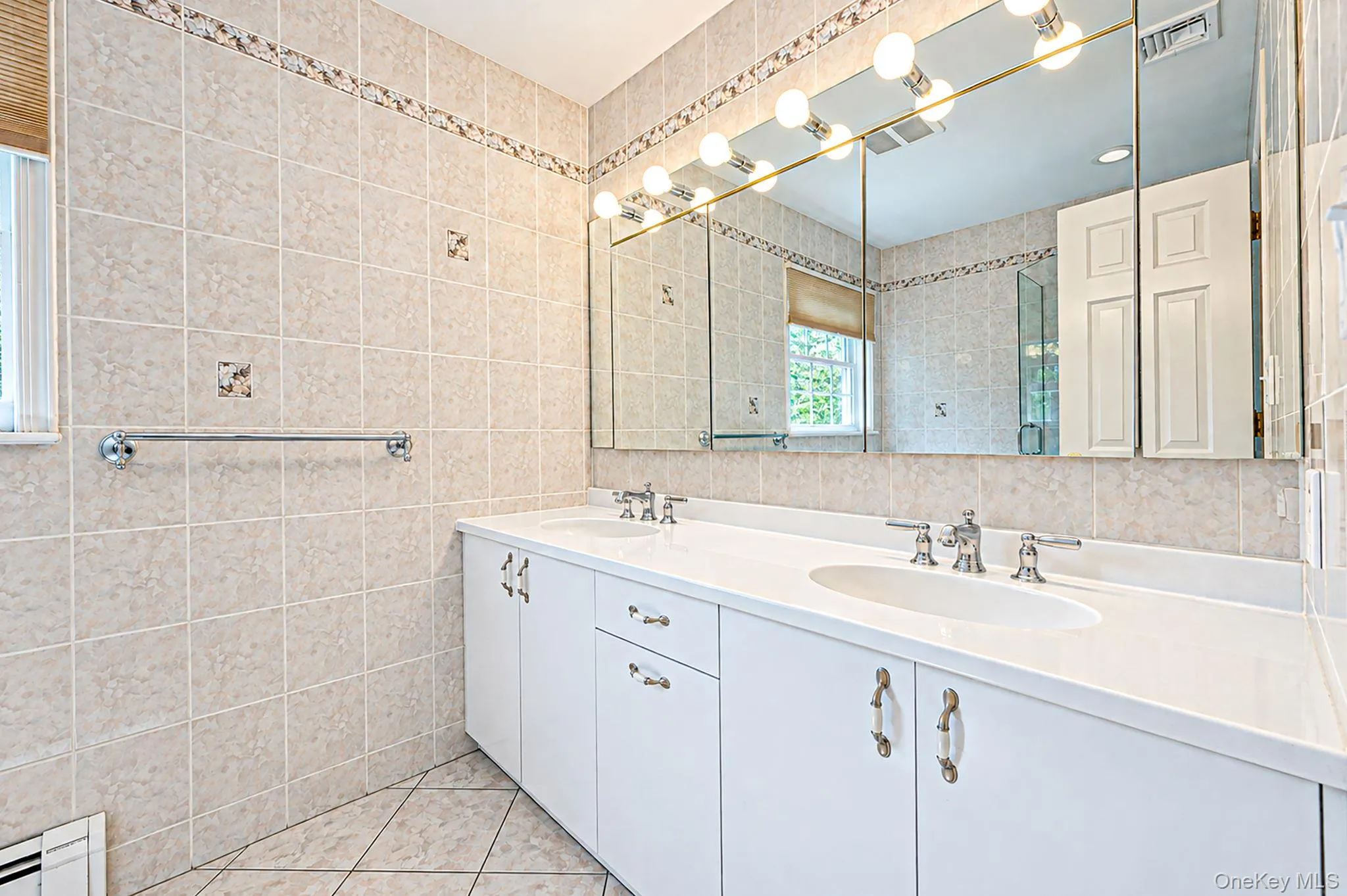 30 Damin Circle, Smithtown, NY, 4 Bedrooms Bedrooms, 9 Rooms Rooms,2 BathroomsBathrooms,Residential,For Rent,Damin,0,1049354 30 Damin Circle, Smithtown, NY, 4 Bedrooms Bedrooms, 9 Rooms Rooms,2 BathroomsBathrooms,Residential,For Rent,Damin,0,1049354