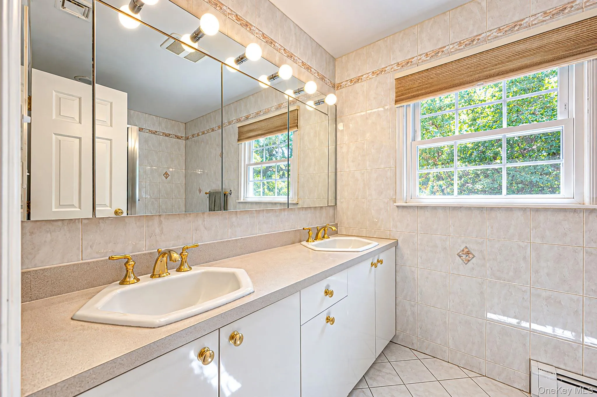 30 Damin Circle, Smithtown, NY, 4 Bedrooms Bedrooms, 9 Rooms Rooms,2 BathroomsBathrooms,Residential,For Rent,Damin,0,1049354 30 Damin Circle, Smithtown, NY, 4 Bedrooms Bedrooms, 9 Rooms Rooms,2 BathroomsBathrooms,Residential,For Rent,Damin,0,1049354