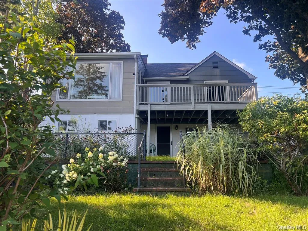 1375 West Main Street, Riverhead, NY, 2 Bedroom Bedrooms, 7 Room Rooms,2 BathroomBathrooms,Residential Lease,For Rent,West Main,0,1049361 1375 West Main Street, Riverhead, NY, 2 Bedroom Bedrooms, 7 Room Rooms,2 BathroomBathrooms,Residential Lease,For Rent,West Main,0,1049361